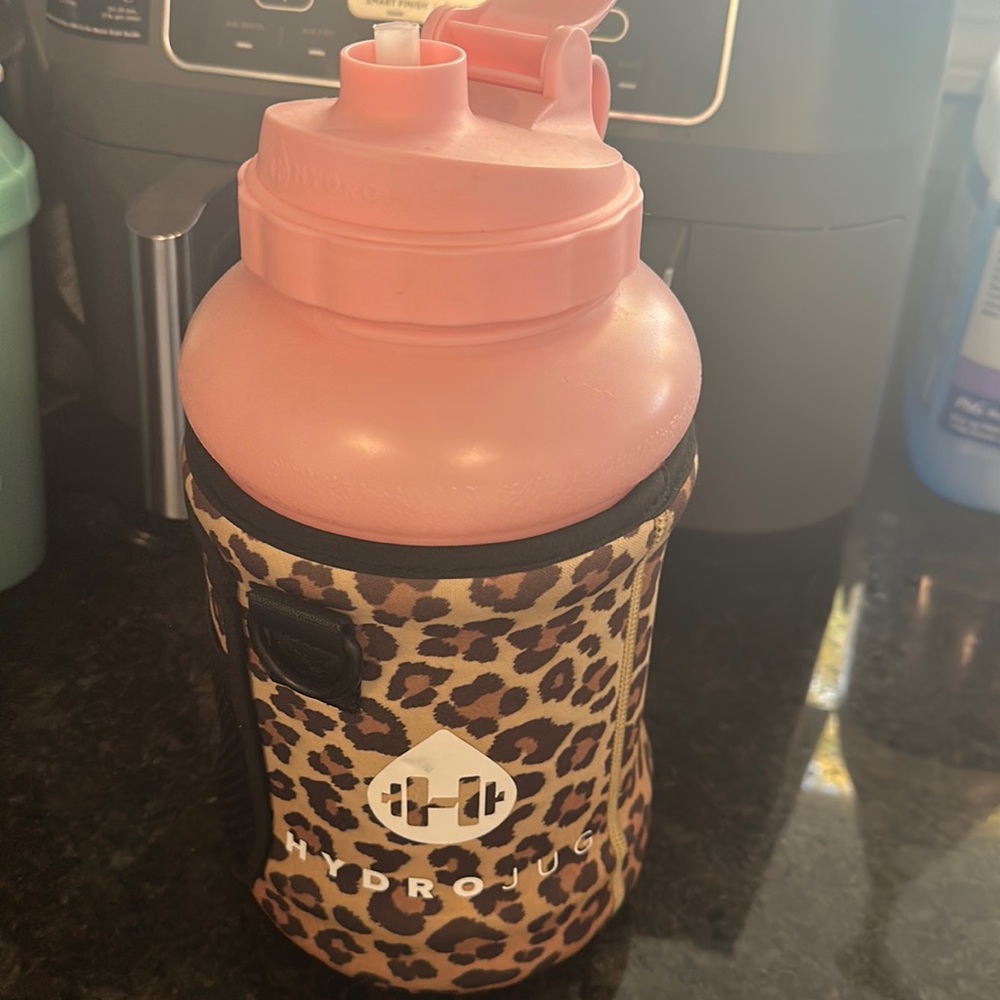 Hydro jug with leopard cover